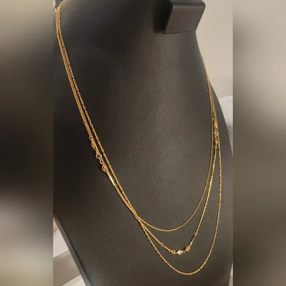 Elegant Gold Tone Layered Necklace - Picture 5 of 6